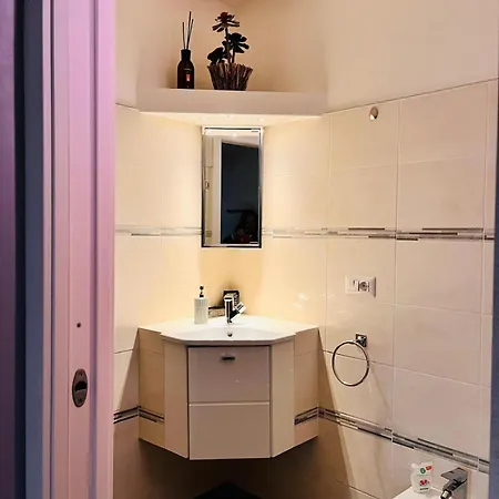 Beautiful Three-room In The Historic Center Appartamento Verbania