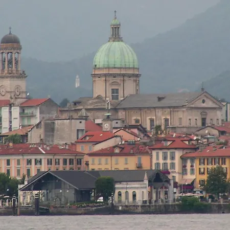 Beautiful Three-room In The Historic Center Apartment