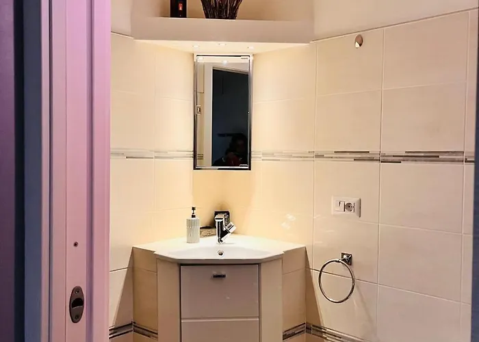 Beautiful Three-room In The Historic Center Apartman Verbania