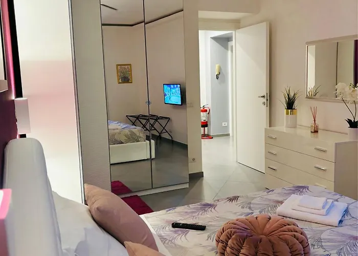 Beautiful Three-room In The Historic Center *